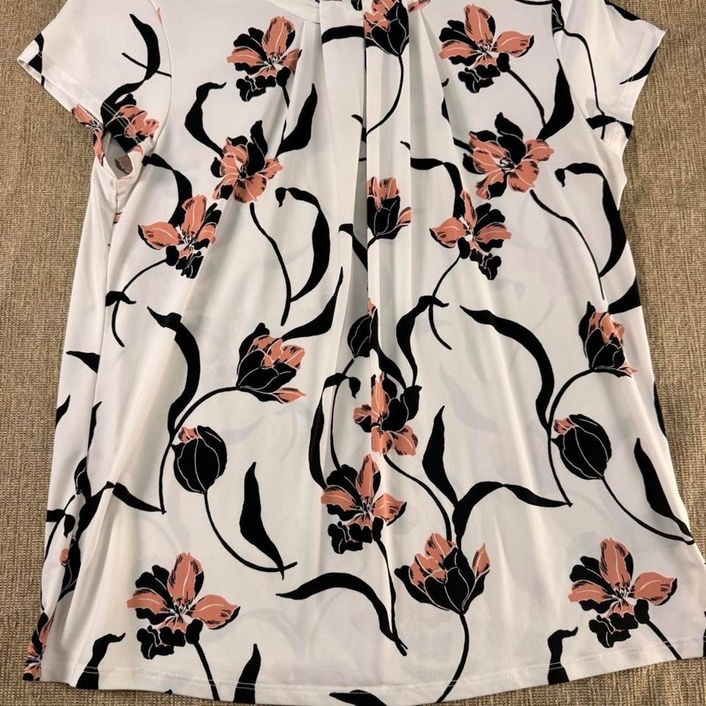 Liz Claiborne Floral Short Sleeve Pleated Blouse - Size S
